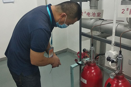 �C����������