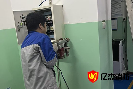 �������(y��ng)�^(q��)�e�^�����Ԅ�(d��ng)��(b��o)��ϵ�y(t��ng)����(j��)һ������X