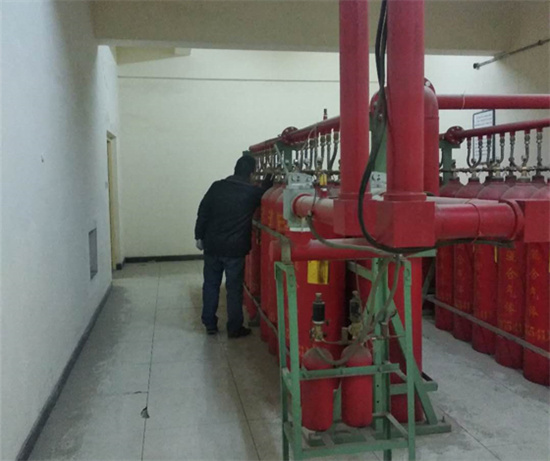 �����S��-���w���ϵ�y�ľS�o���B